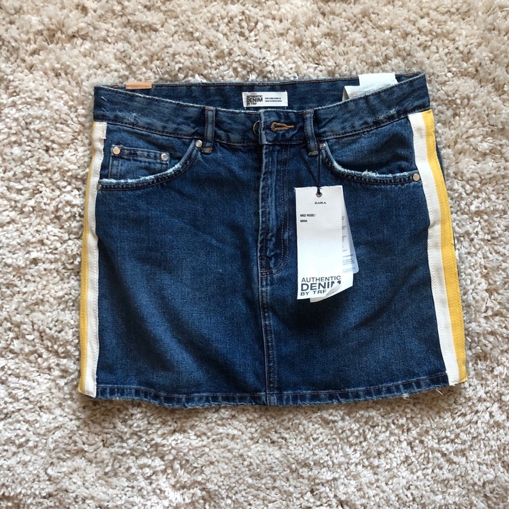 Zara mini skirt with yellow and white stripes